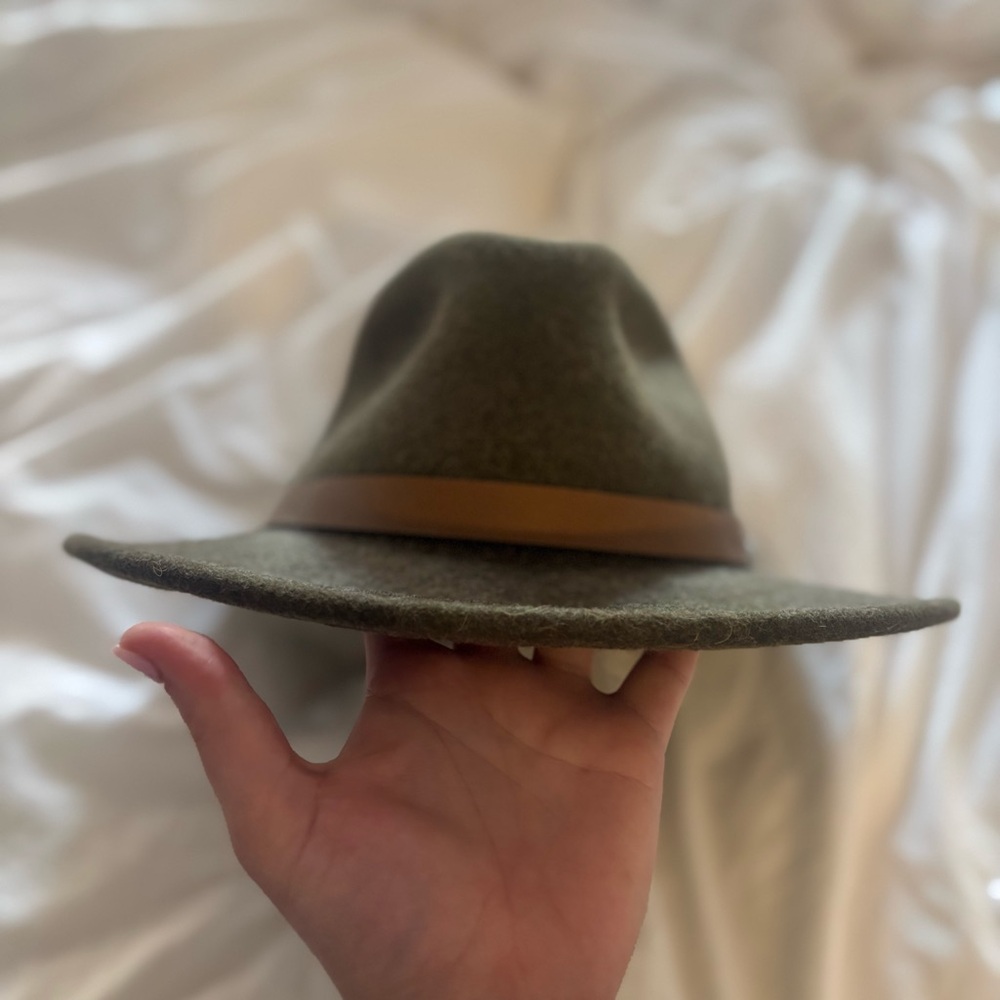 Buffalo Wool Co Green and Brown Hat. 80% wool 20% bison fiber. Looks new! - Picture 2 of 7